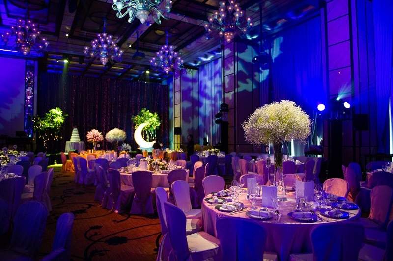 Autumn Wedding at Four Seasons Hotel Hong Kong by VAVA