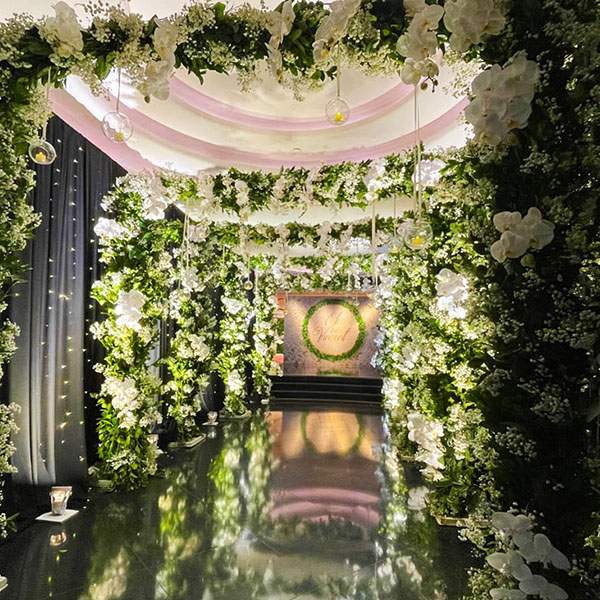 Grand Hyatt Hotel Wedding Event by vavahk.com