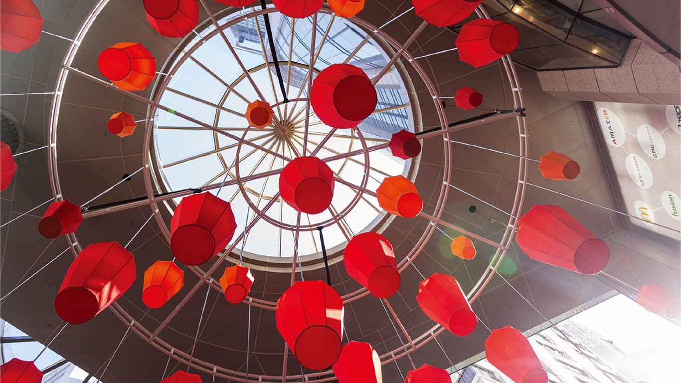 VAVA Design: CCultural and Artistic Innovation in Mall Entrance Design
